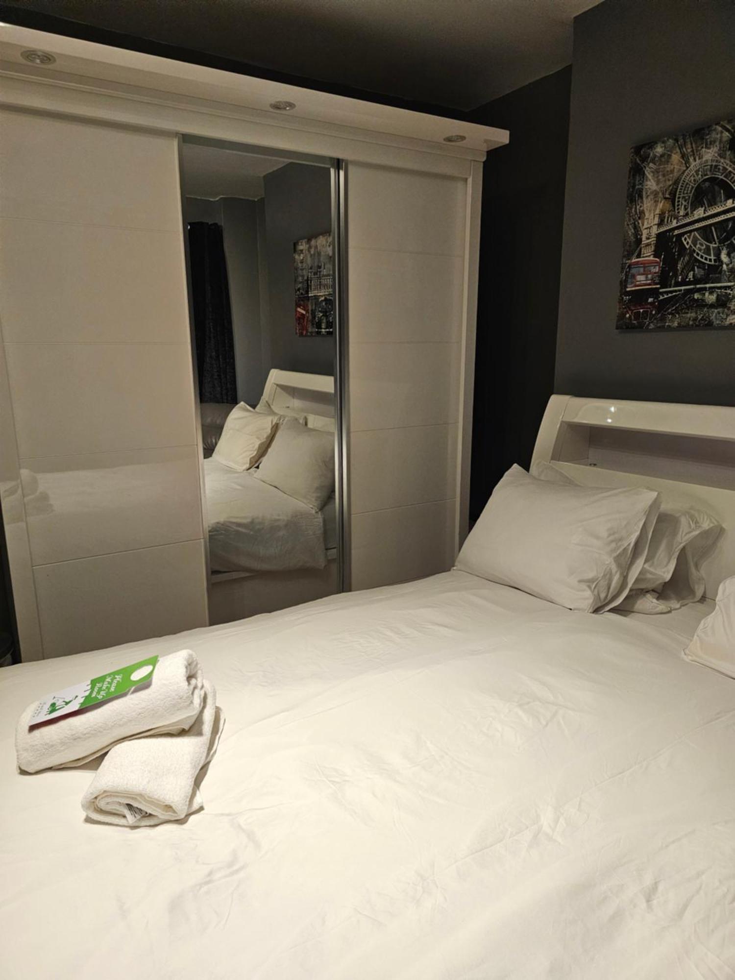 Umbrella Properties London Woolwich Экстерьер фото