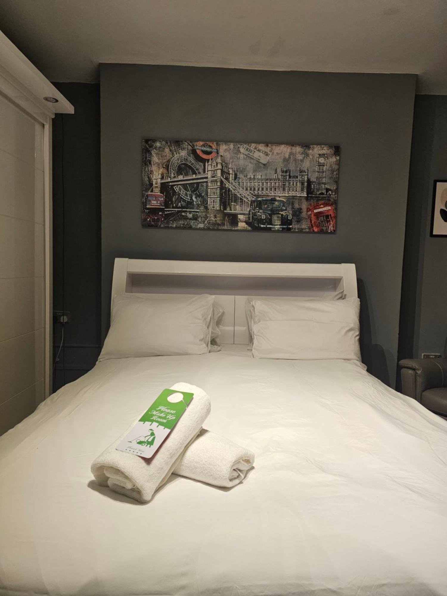 Umbrella Properties London Woolwich Экстерьер фото