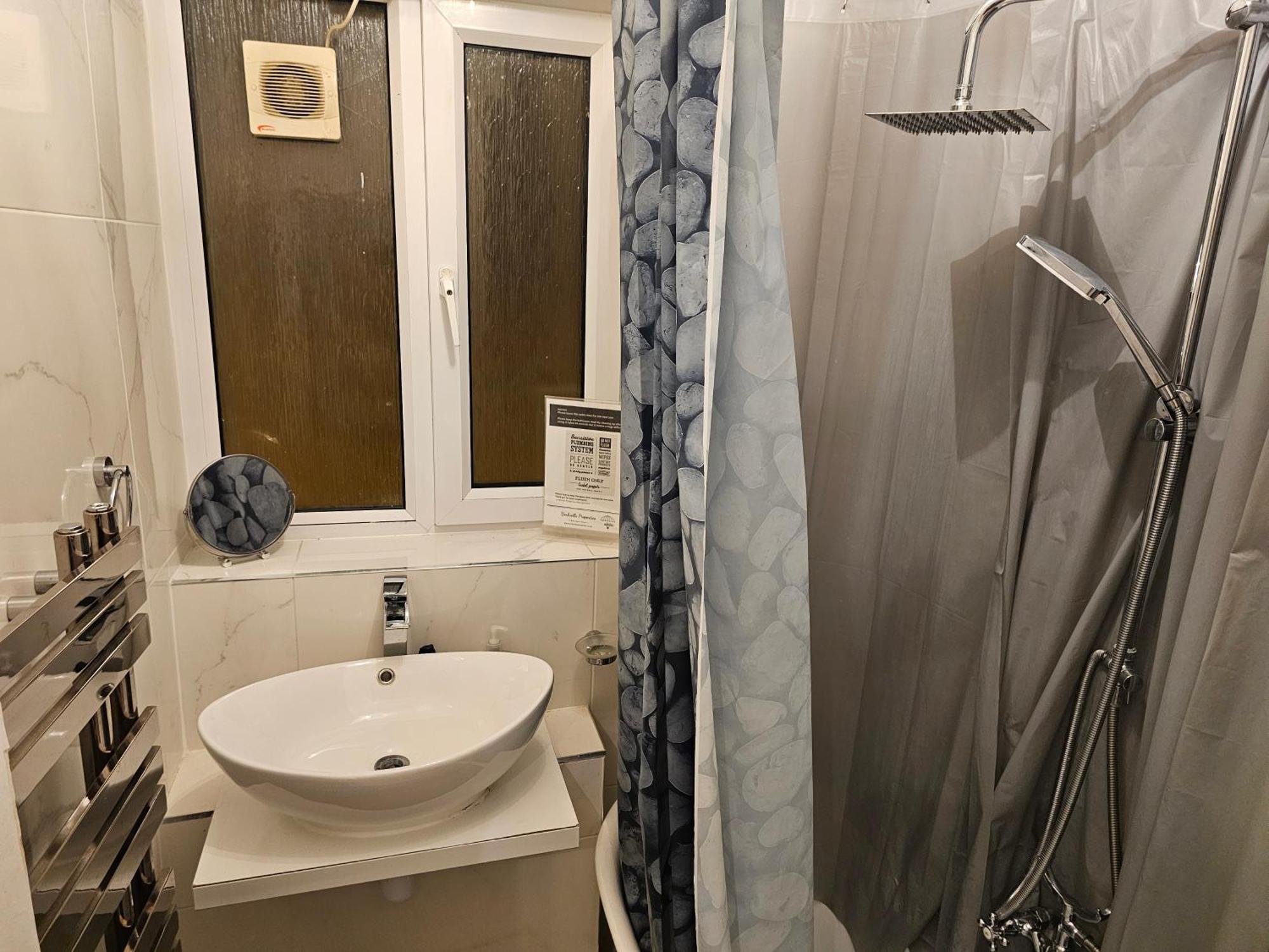 Umbrella Properties London Woolwich Экстерьер фото